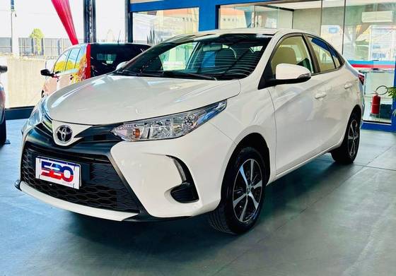TOYOTA YARIS 1.5 16V FLEX XLS CONNECT MULTIDRIVE TOYOTA YARIS 1.5 16V FLEX XLS CONNECT MULTIDRIVE